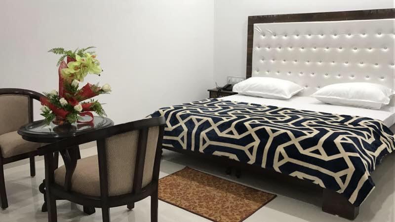 Hotel Pratap Regal Bharatpur Extérieur photo