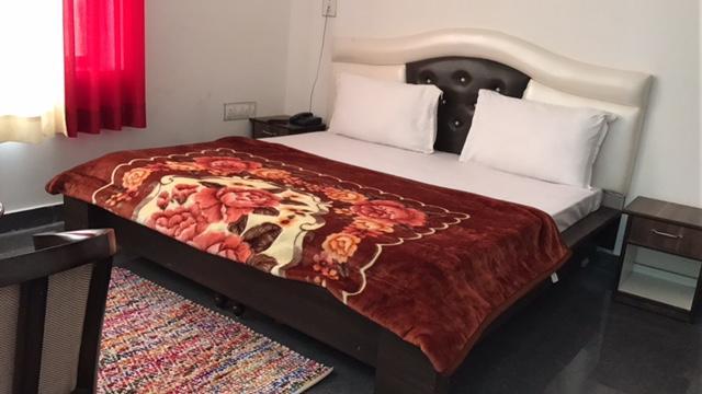 Hotel Pratap Regal Bharatpur Extérieur photo